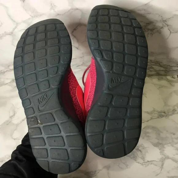 Nike Pink‎ Purple Speckled Roshe Sneakers - Picture 6 of 6